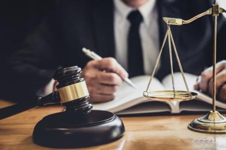 Things to consider before hiring a lawer